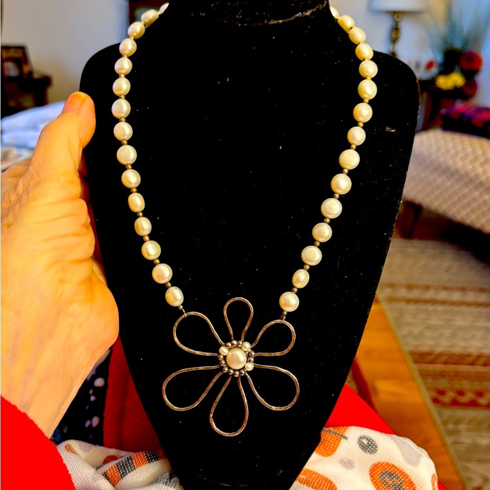 Sterling Silver/faux pearl necklace